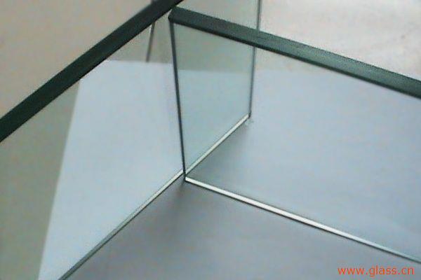 玻璃干貨：鋼化玻璃出爐出現波浪形的原因及解決方法